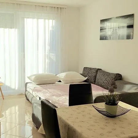 Split Terrace & Free Parking Studio Διαμέρισμα