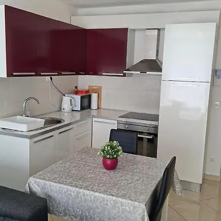Terrace & Free Parking * Split