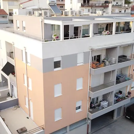 Split Terrace & Free Parking Studio スプリト